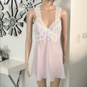 (LINEA DONATELLA)Elegant Lace Trimmed Nightgown sleepwear size S